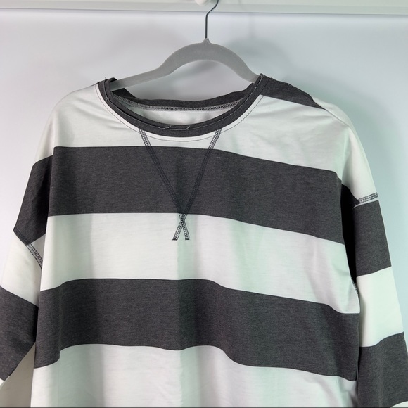 Tops - Vintage gray and white striped long sleeve knit